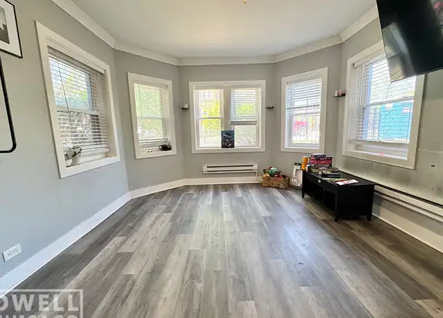 Property at 4216 N Clark St Unit 1417-GND, Chicago, IL, 60613, 2 beds, 1 bath, [object Object]