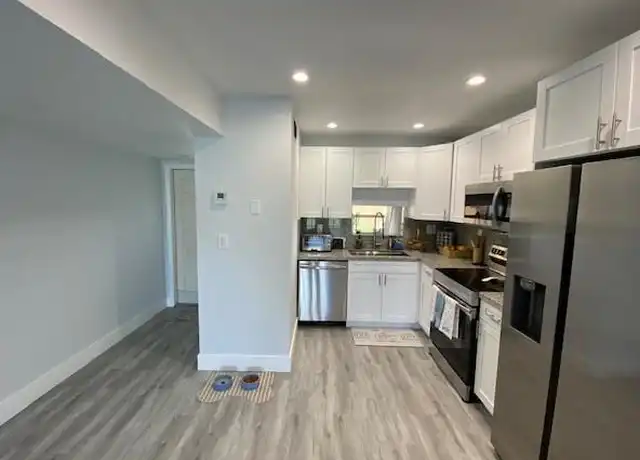 Property at 8961 S Hollybrook Blvd #301, Pembroke Pines, FL, 33025, 2 beds, 2 baths, [object Object]