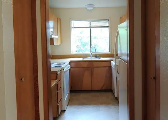 Property at 2112 S 107th St Unit B3, Seattle, WA, 98168, 2 beds, 1.5 baths, [object Object]