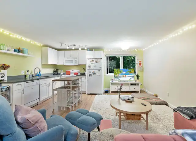 Property at 49 W Dravus St Unit 203, Seattle, WA, 98119, 2 beds, 1 bath, [object Object]