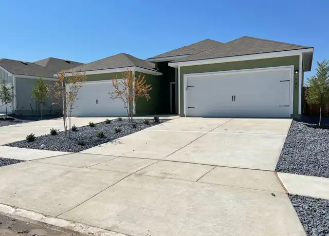 Property at 625 Heathers Way Unit 627, Seguin, TX, 78155, 3 beds, 2 baths, [object Object]