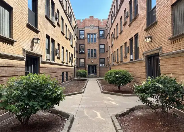 Property at 819 W Cornelia Ave Unit 902, Chicago, IL, 60657, 1 bed, 1 bath, [object Object]