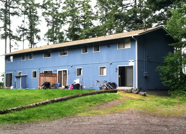 Property at 1006 W Waterloo Rd Unit 2, Oak Harbor, WA, 98277, 2 beds, 1 bath, [object Object]