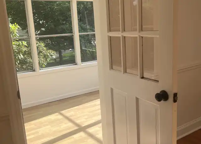 Property at 126 E Crescent Ave, Mahwah, NJ, 07430, 4 beds, 2.5 baths, [object Object]