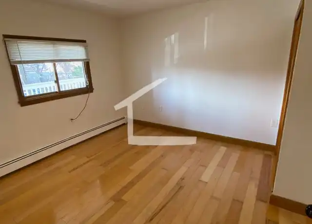 Property at 95 Glen St, Somerville, MA, 02145, 5 beds, 2 baths, [object Object]