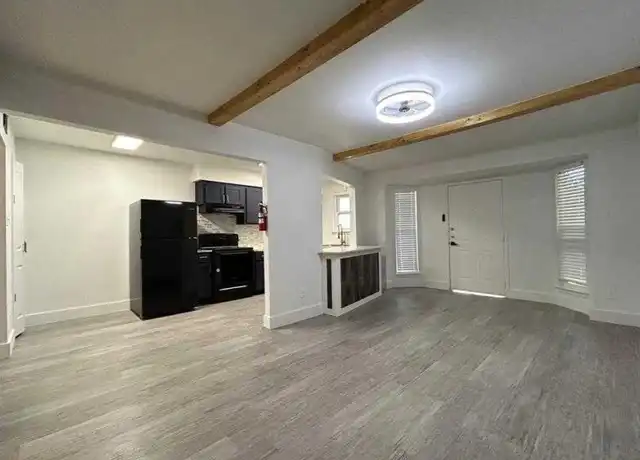 Property at 1010 S Wayside Dr, Houston, TX, 77023, 4 beds, 2 baths, [object Object]