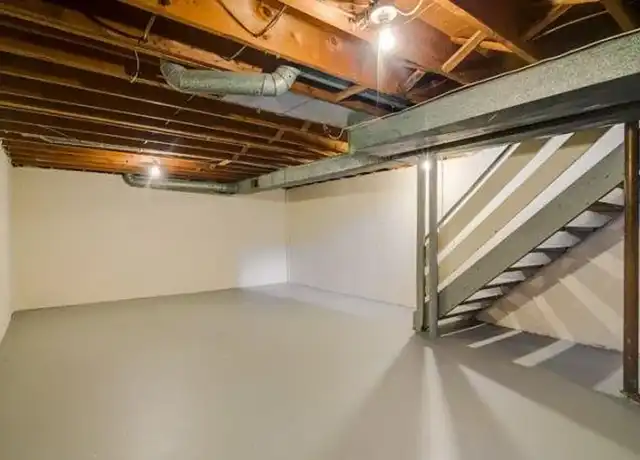 Property at Carriage House Apartments - 902 Burlington Dr, Flint, MI, 48503, 2 beds, 1 bath, [object Object]