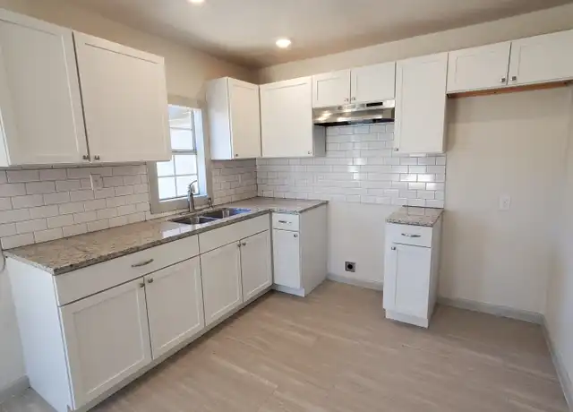 Property at 1923 W Poplar St, San Antonio, TX, 78207, 2 beds, 2 baths, [object Object]