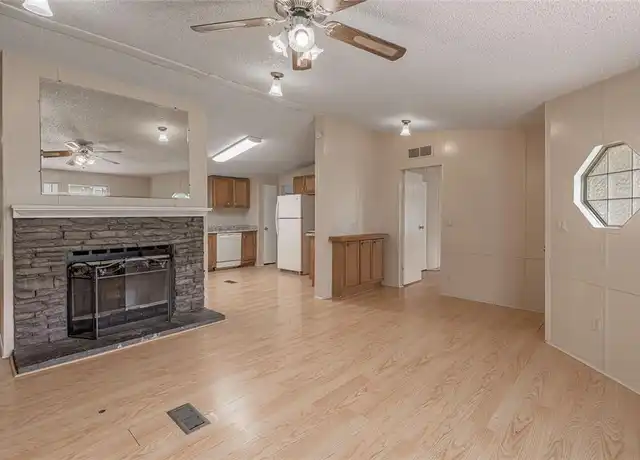 Property at 1323 Avenue E, Huntsville, TX, 77340, 3 beds, 2 baths, [object Object]