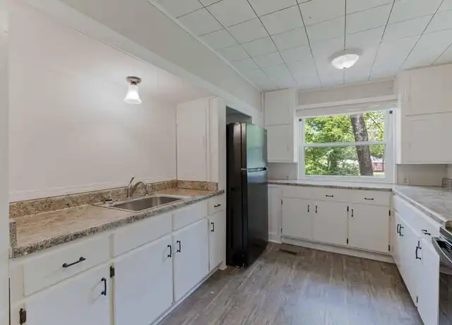 Property at 2901 Henderson Ave NW, Cleveland, TN, 37312, 2 beds, 1 bath, [object Object]