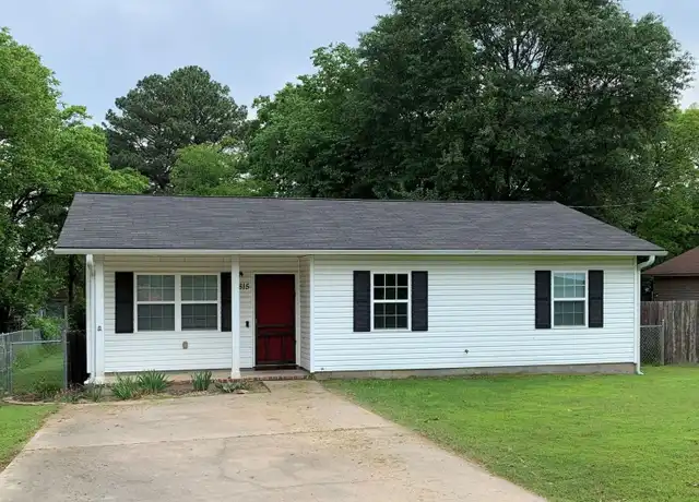 Property at 815 E 6th St, Russellville, AR, 72801, 3 beds, 1.5 baths, [object Object]