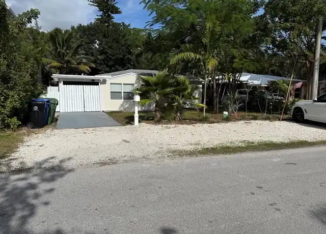 Property at 833 SW 11th Ct, Fort Lauderdale, FL, 33315, 3 beds, 2 baths, [object Object]