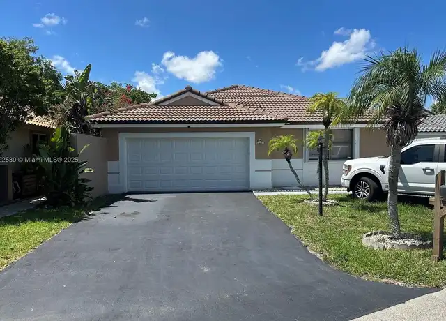 Property at 15043 Brighton Ln, Davie, FL, 33331, 3 beds, 2 baths, [object Object]