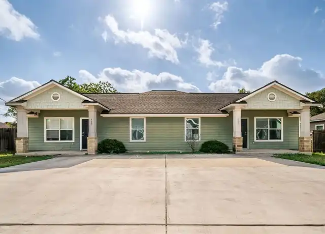 Property at 1237 Jefferson Ave #407, Seguin, TX, 78155, 3 beds, 2 baths, [object Object]
