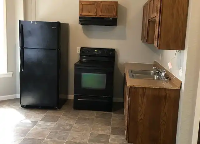 Property at 1501 Francis St Apt C, St Joseph, MO, 64501, 2 beds, 1 bath, [object Object]