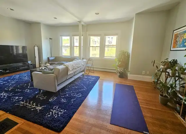 Property at 686 Washington St Unit 2, Brookline, MA, 02446, 3 beds, 2 baths, [object Object]