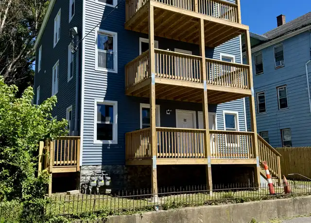 Property at 30 Crown St Unit 3, Waterbury, CT, 06704, 4 beds, 1 bath, [object Object]