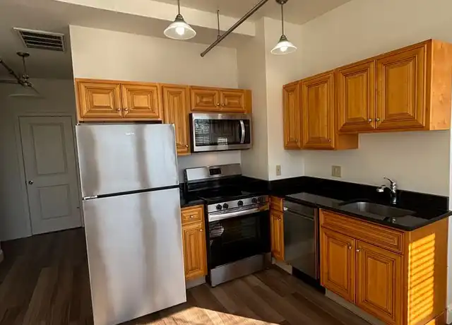 Property at 51 Maple St Unit EL-415, Rockland, MA, 02370, 2 beds, 1 bath, [object Object]