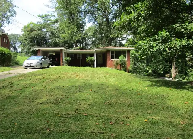 Property at 1147 Enota Cir NE, Gainesville, GA, 30501, 3 beds, 2 baths, [object Object]