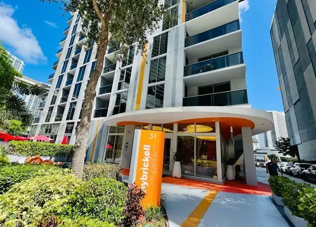 Property at 31 SE 6th St #2204, Miami, FL, 33131, 1 bed, 1.5 baths, [object Object]