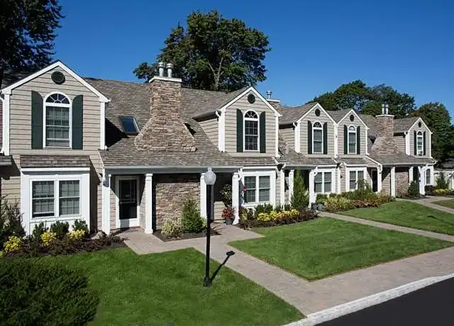 Property at Fairfield Townhouses at Amityville Village - 100 Park Ave, Amityville, NY, 11701, 2 beds, 1.5 baths, [object Object]