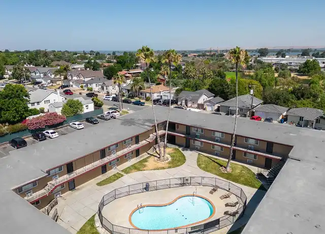 Property at Oakridge Apartments - 420 Grangnelli Ave, Antioch, CA, 94509, 1-2 bed, 1 bath, [object Object]