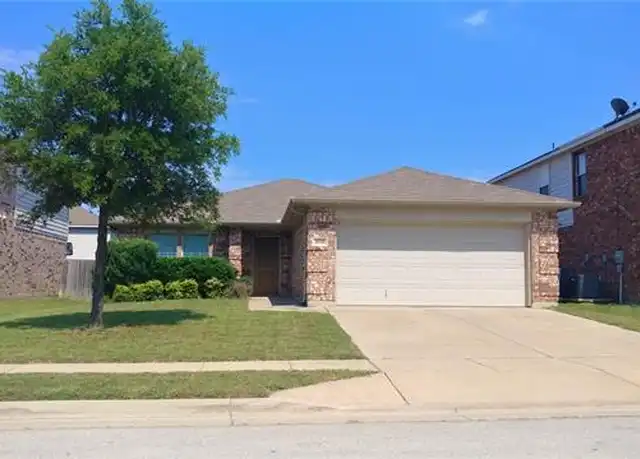 Property at 10500 Turning Leaf Trl, Fort Worth, TX, 76131, 3 beds, 2 baths, [object Object]