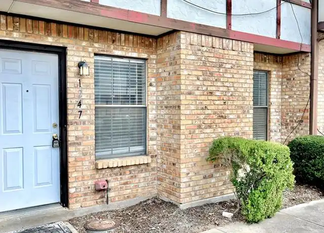 Property at 1247 Dallas Dr, Denton, TX, 76205, 2 beds, 1.5 baths, [object Object]