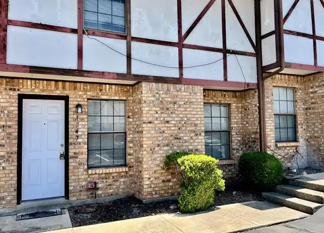 Property at 1247 Dallas Dr, Denton, TX, 76205, 2 beds, 1.5 baths, [object Object]
