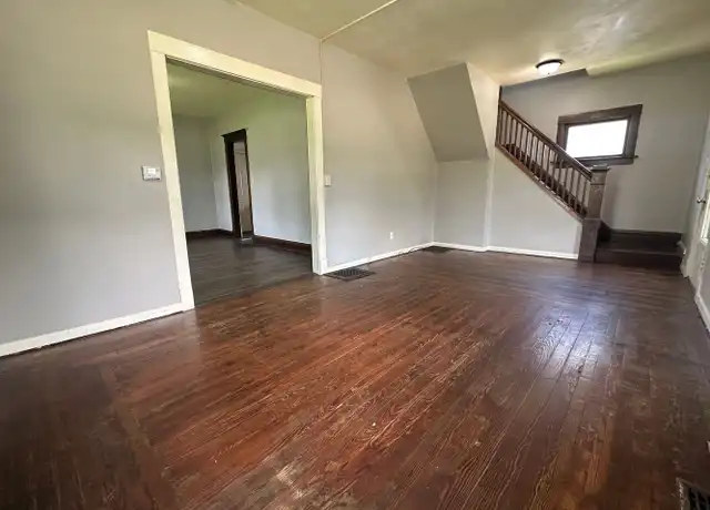 Property at 1905 Mulberry St, Waterloo, IA, 50703, 3 beds, 1 bath, [object Object]