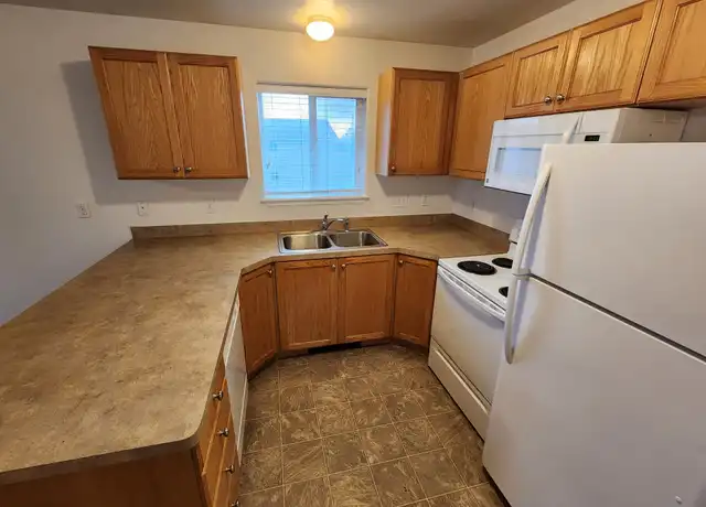 Property at 3663 E Deloy Dr Apt 3, Idaho Falls, ID, 83401, 2 beds, 1 bath, [object Object]
