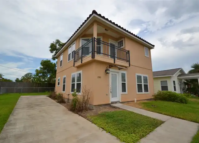 Property at 290 Debbie Ln, Dickinson, TX, 77539, 3 beds, 2.5 baths, [object Object]