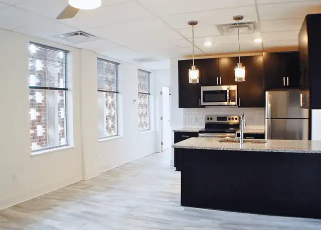 Property at Hardwicke House - 3212 Cutshaw Ave, Richmond, VA, 23230, 2-3 beds, 2 baths, [object Object]