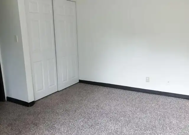 Property at 505 Oakview Dr, Delta, OH, 43515, 2 beds, 1 bath, [object Object]