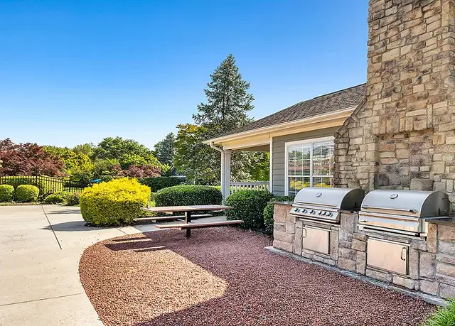 Photo of 5804 Post Corners Trl, Centreville, VA 20120