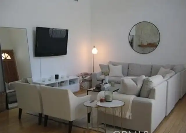 Property at 11964 Mayfield Ave Unit 201, Los Angeles, CA, 90049, 2 beds, 2 baths, [object Object]