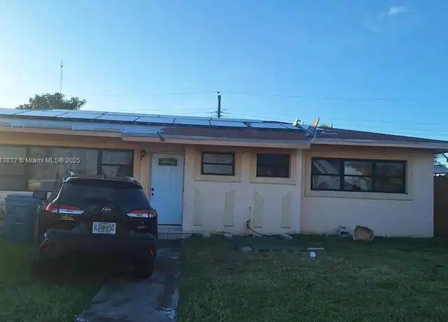 Property at 115 NW 193rd St Unit 2, Miami, FL, 33169, 1 bed, 1 bath, [object Object]