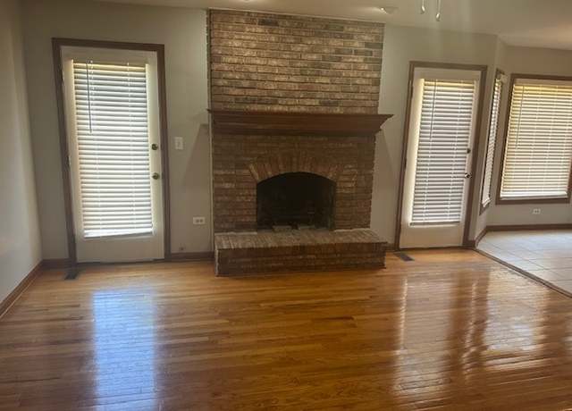 Photo of 152 Constitution Dr, Bloomingdale, IL 60108