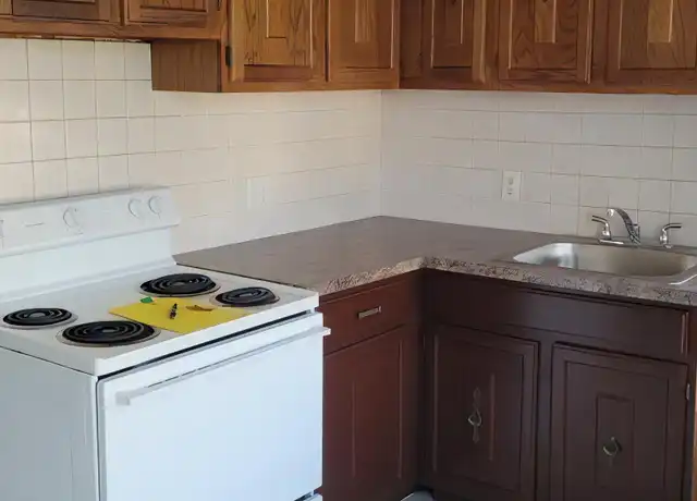 Property at 85 Oliver St, Malden, MA, 02148, 1 bed, 1 bath, [object Object]