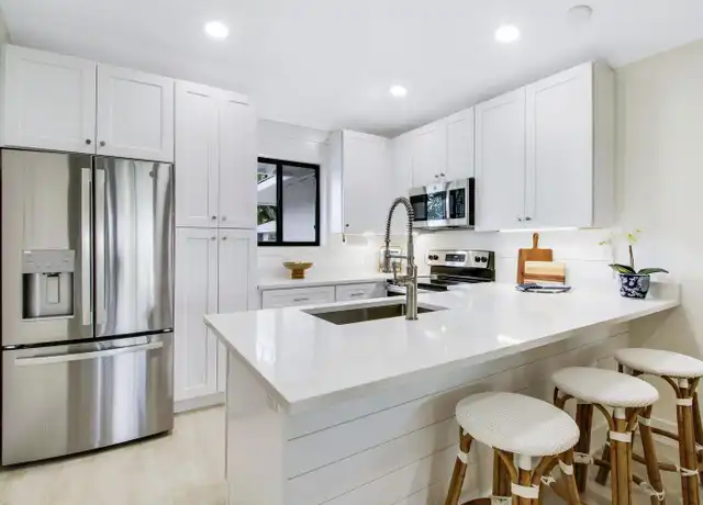 Property at 702 Club Dr, Palm Beach Gardens, FL, 33418, 2 beds, 2 baths, [object Object]