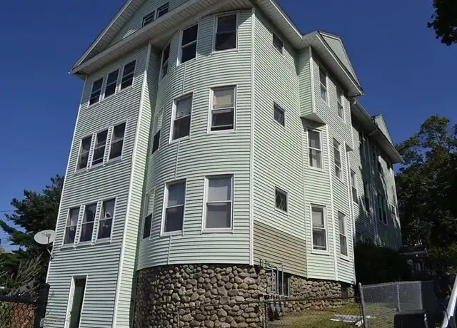 Property at 5 Earle St Unit 2, Worcester, MA, 01605, 4 beds, 1 bath, [object Object]
