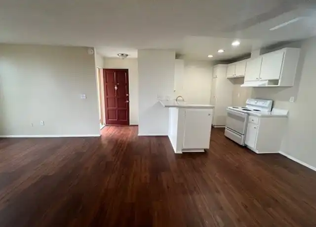 Property at 15513 Williams St Unit P010, Tustin, CA, 92780, 1 bed, 1 bath, [object Object]