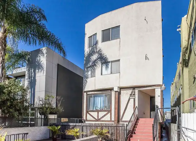 Property at 39 Sunset Ave, Venice, CA, 90291, 0 beds, 1 bath, [object Object]