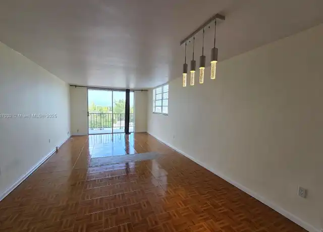 Property at 1470 NE 125th Ter #914, North Miami, FL, 33161, 1 bed, 1.5 baths, [object Object]