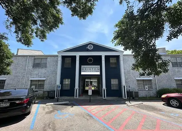 Property at Brixton Place Apartments - 111 S Catherine St, Mobile, AL, 36604, 1-2 bed, 1 bath, [object Object]