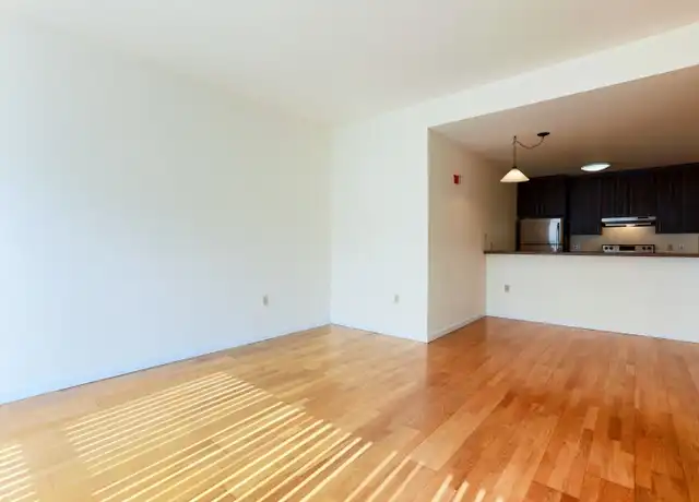 Property at BARCELONA APARTMENTS (MCM08) - 210 NW 20th Ave, Portland, OR, 97209, 1 bed, 1 bath, [object Object]