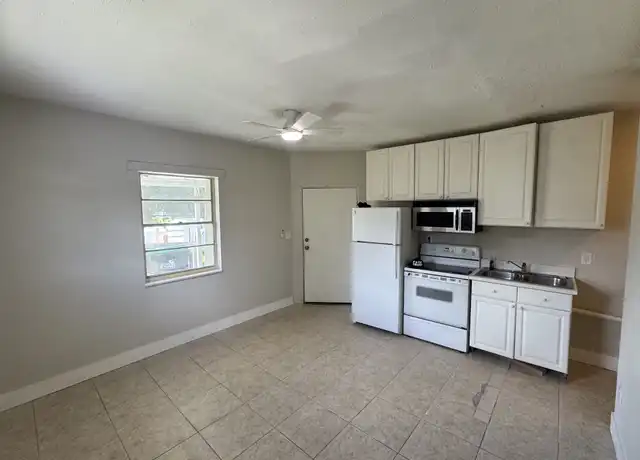 Property at 5309 Andrus Ave, Orlando, FL, 32810, 2 beds, 1 bath, [object Object]