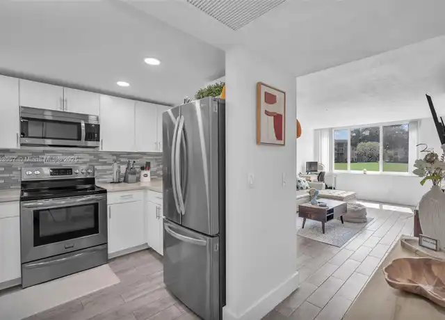 Property at 9431 Live Oak Pl #108, Davie, FL, 33324, 1 bed, 1 bath, [object Object]