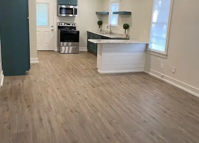 Property at 508 W Sixth St, Brenham, TX, 77833, 2 beds, 1 bath, [object Object]