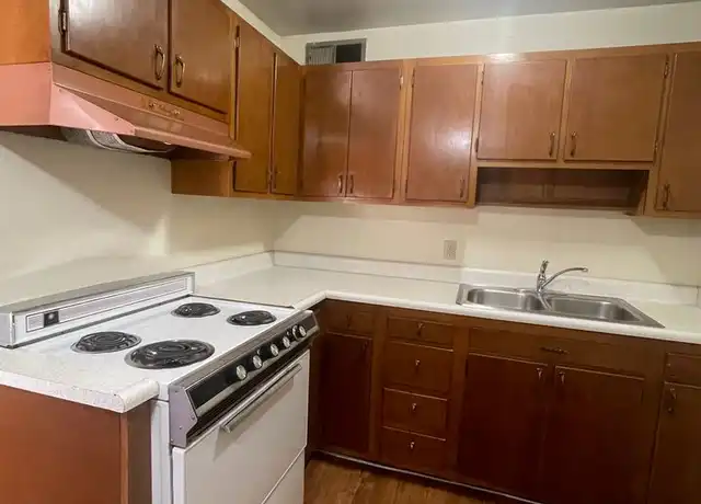 Property at 3801 N Country Club Rd Unit Ctrycl3809, Tucson, AZ, 85716, 1 bed, 1 bath, [object Object]